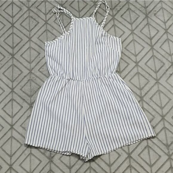 Striped Romper   - Picture 1 of 5
